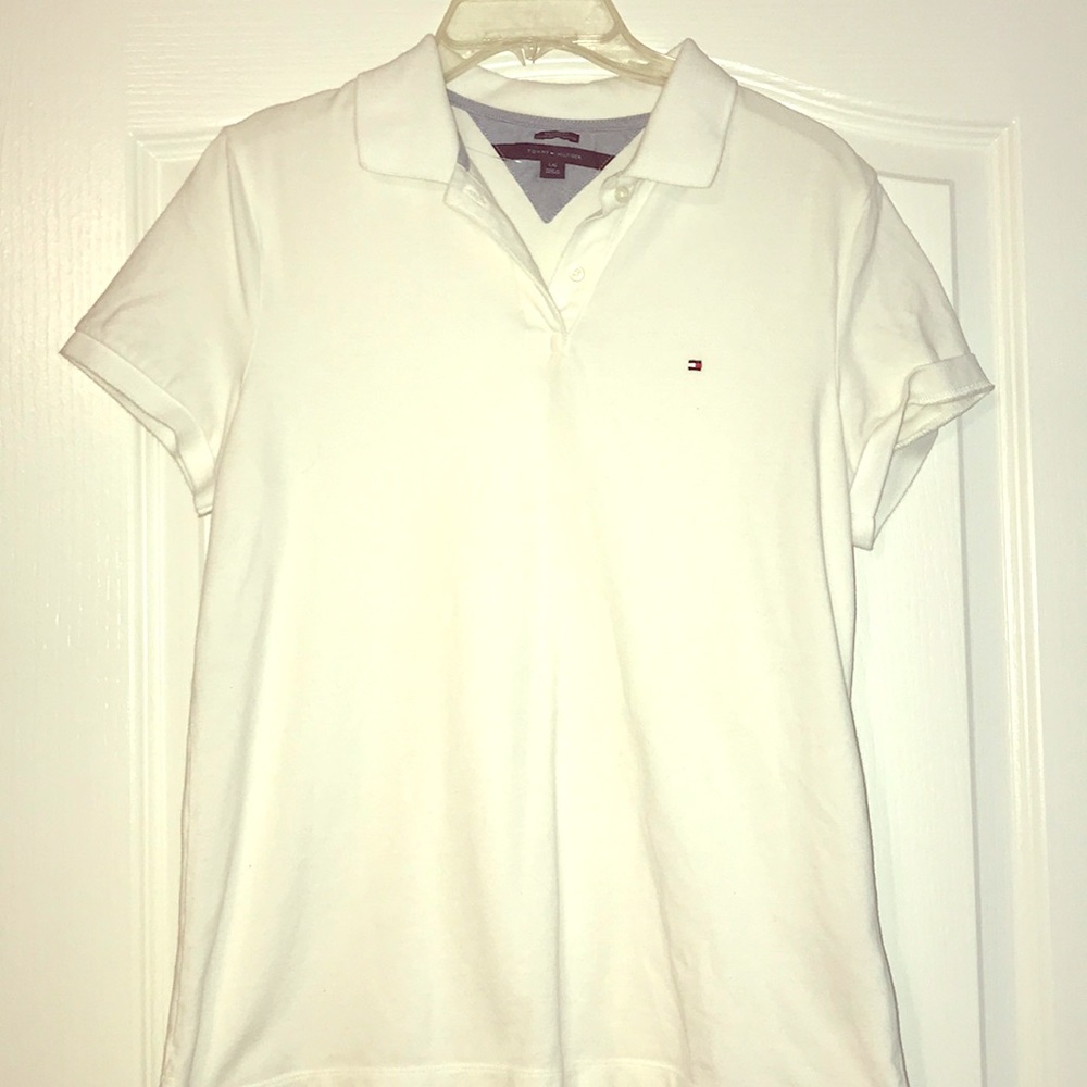 White Tommy Hilfiger collard shirt